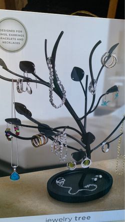 $10 Jewelry Tree