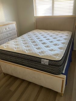 Queen bedroom set