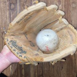 Rawlings Glove With Baseball