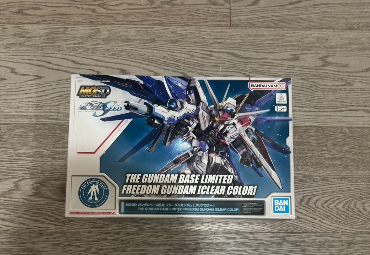 Bandai MGSD Gundam Base Limited Freedom Gundam seed clear color Model Kit