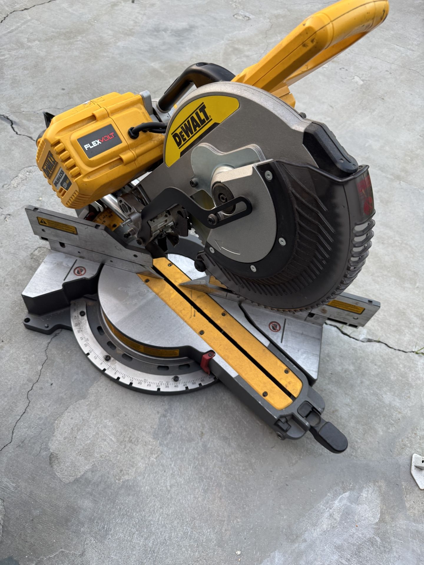 Dewalt Flexvolt Sliding Miter Saw For Parts I Don’t Know Was Wrong With It