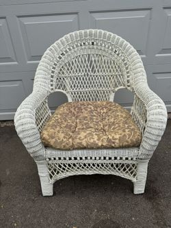 White Wicker Chair 