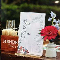 8.5x11 Luxurious Acrylic Gold Frames - Wedding Signage 