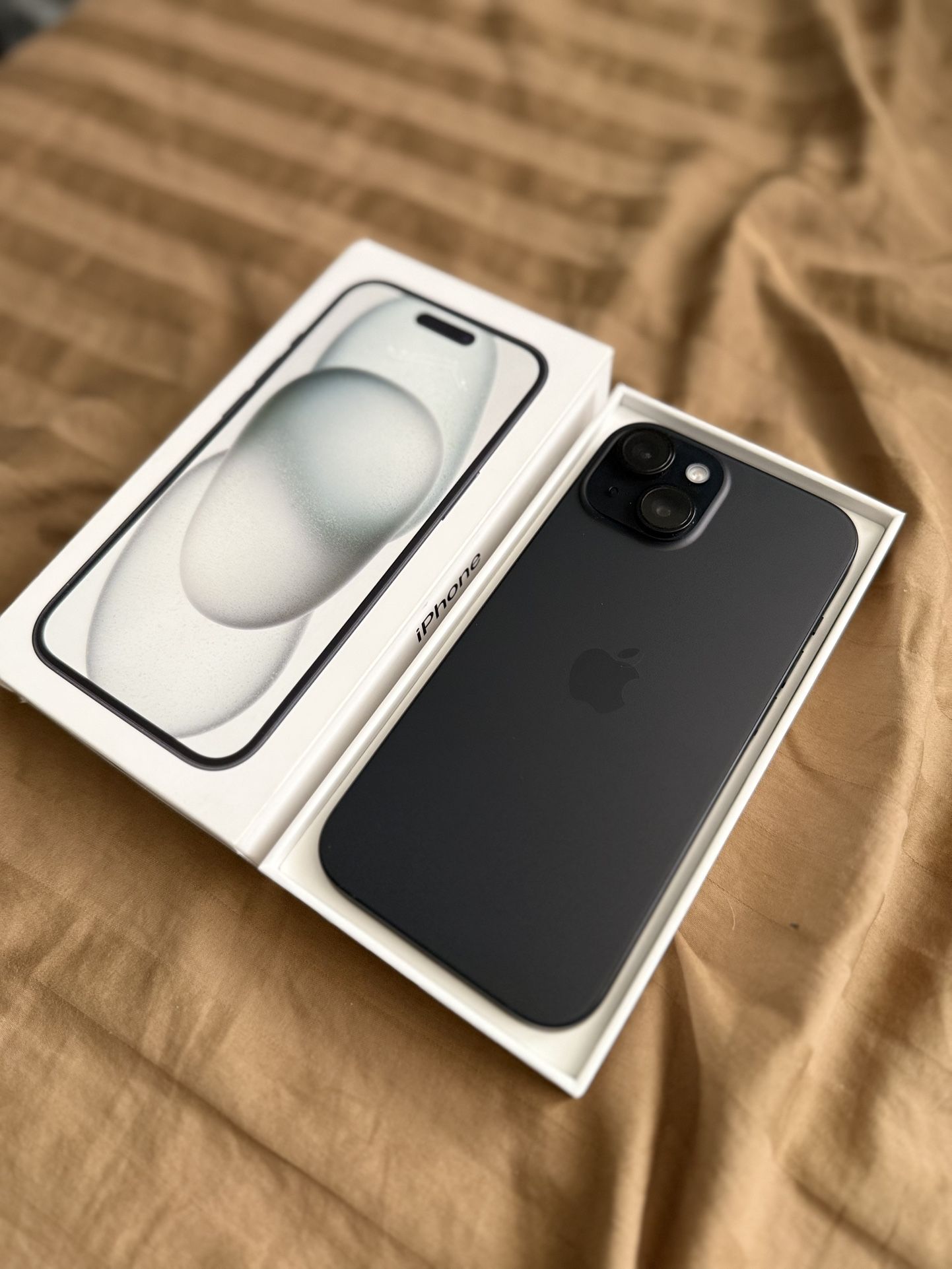 iPhone 15 Black 128GB (Locked To straight Talk)