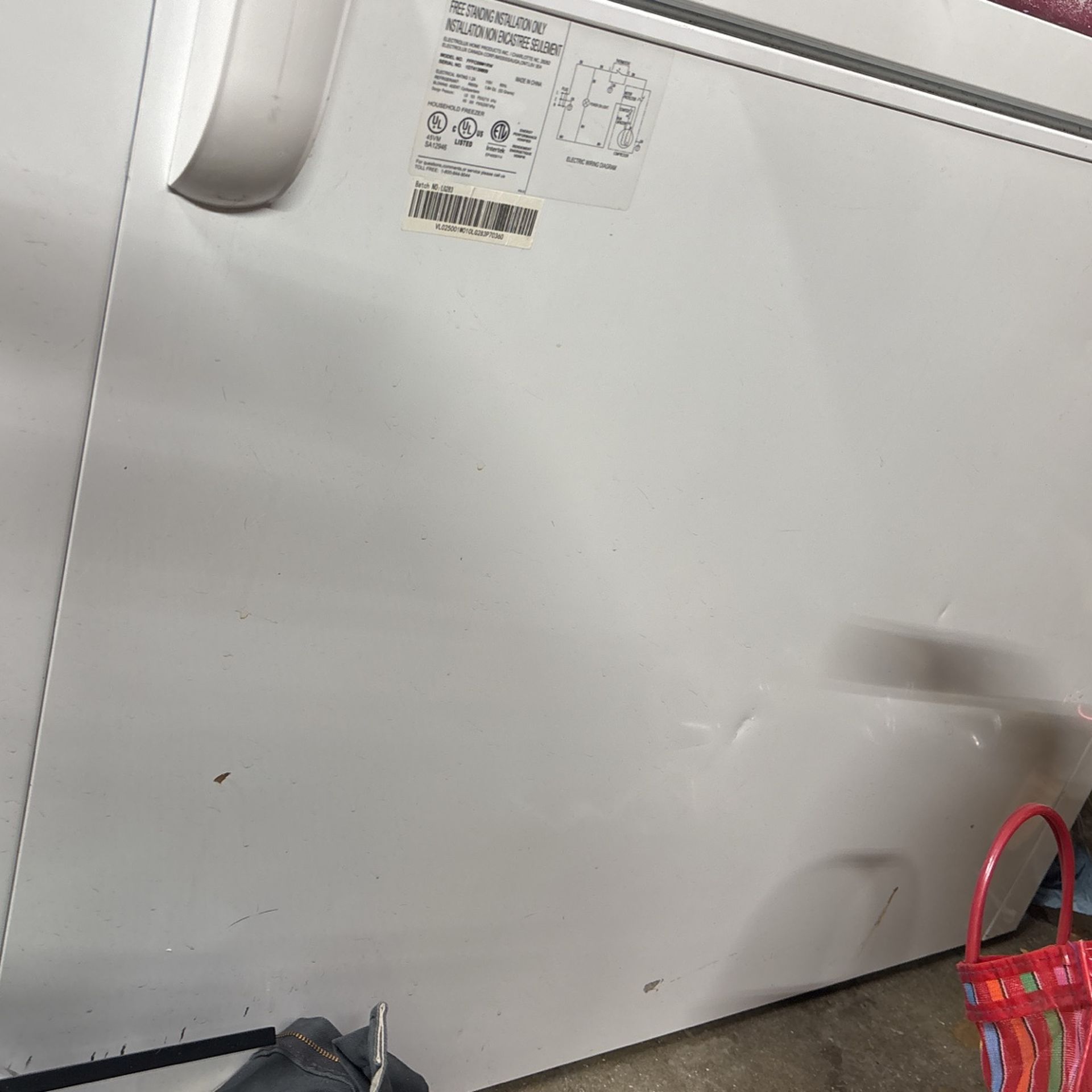 Frigidaire Deep Freezer 8.7 Cubic Feet