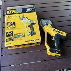 DEWALT 20V MAX Cordless Pruner (Tool Only) – Model DCPR320B 