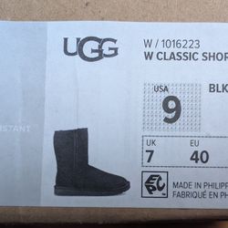UGG Classic Short II Boot Size 9 Women