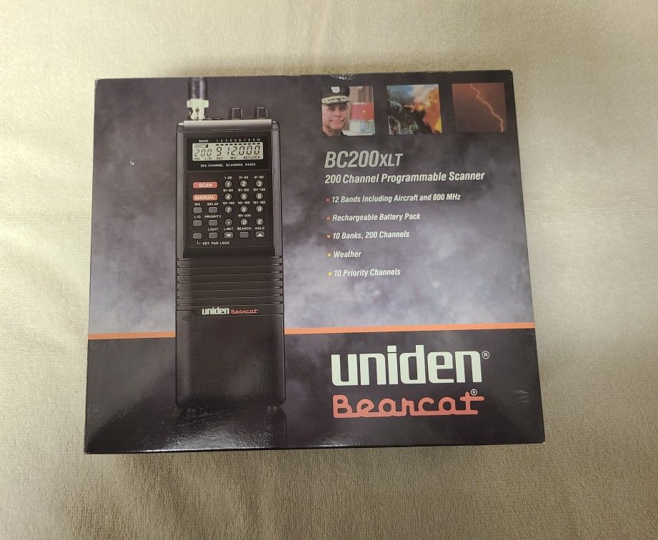 Uniden Bearcat BC200xlt Handheld Scanner, works with AC needs battery
