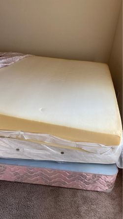 Queen size foam mattress hardly use