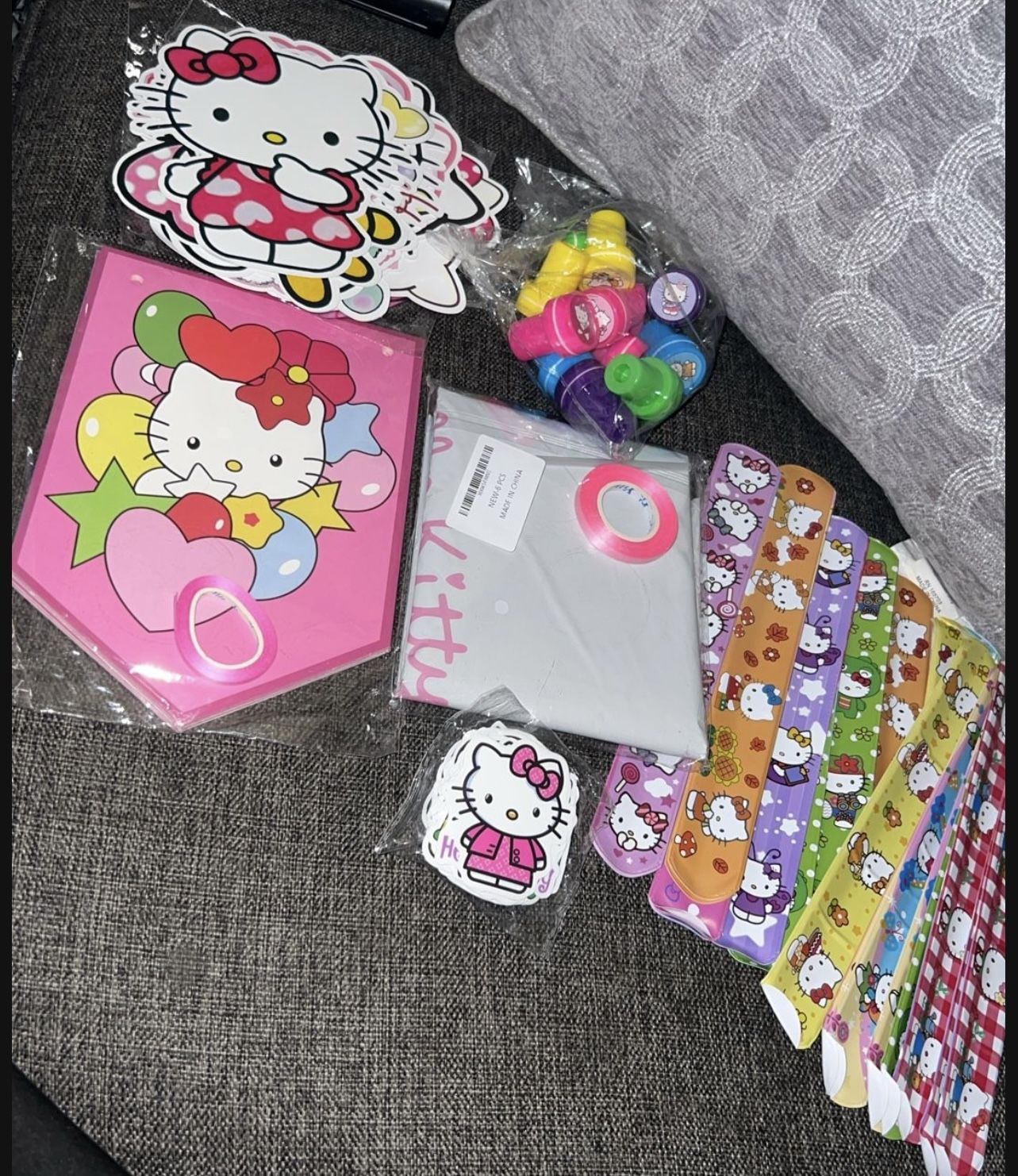New Hello Kitty Birthday Kit Set $10