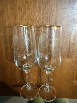 Etched Gold Rim Champagne Flutes Set of 2, Clear Glass, Stemmed, Round