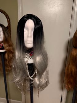 Wig  / Pretty Gray