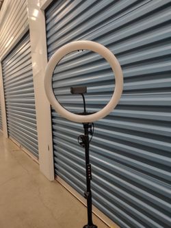 Bower selfie light
