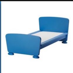 Toddler Bed/mattress (like New)
