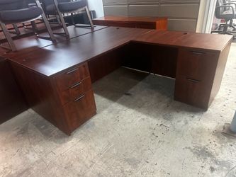 OFFICE/HOME DESK L-SHAPE DESK