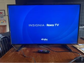 Insignia Roku TV 39” w remote - make me an offer
