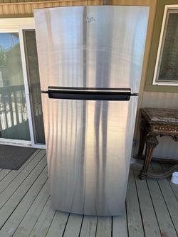 Stainless steel whirlpool refrigerator