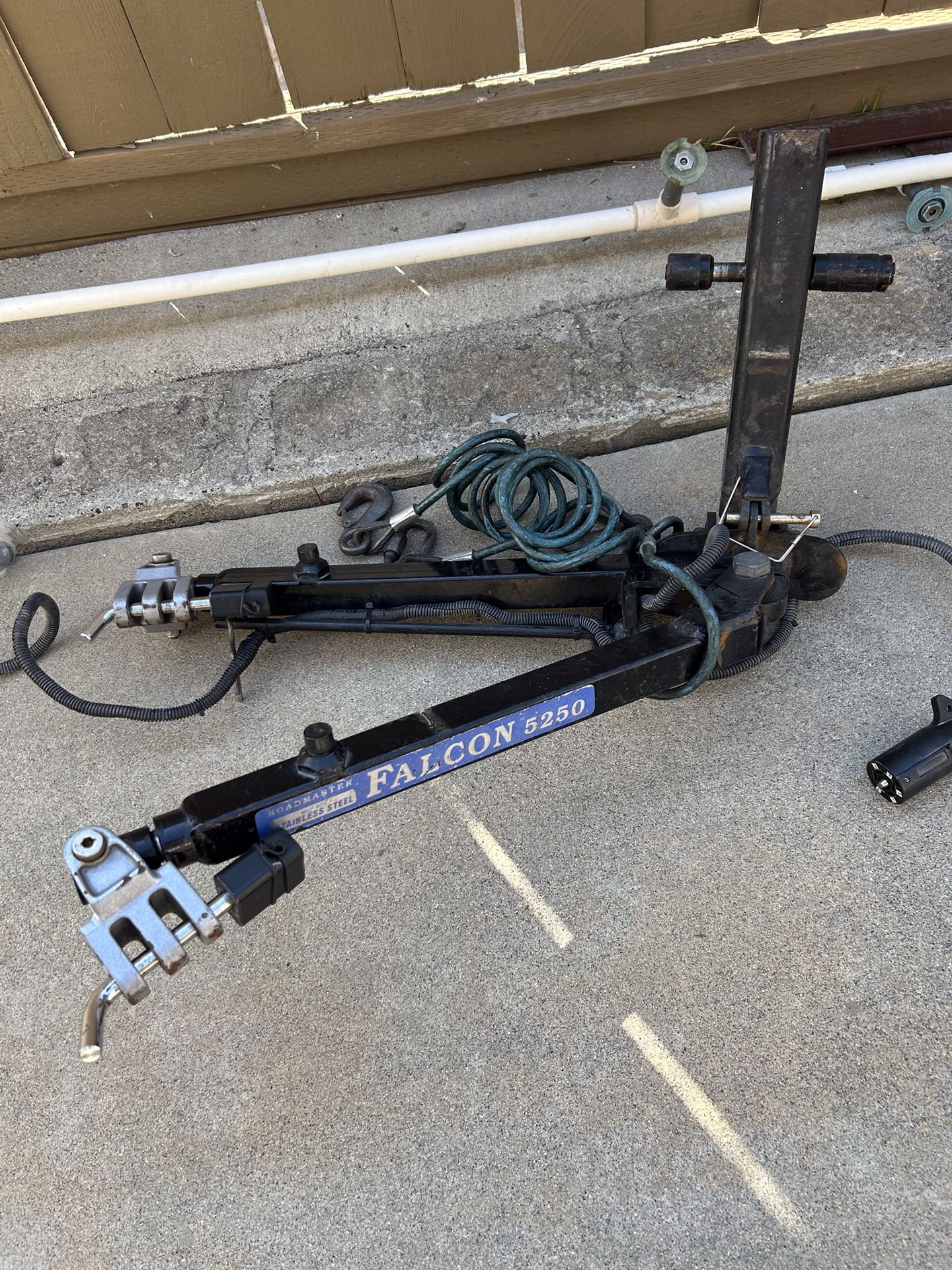 Roadmaster Falcon 5250 Tow Bar