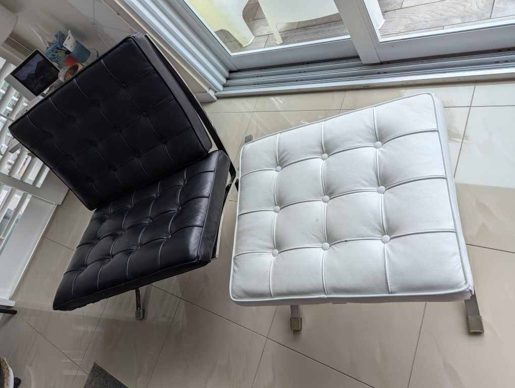 Barcelona Chair With Ottoman