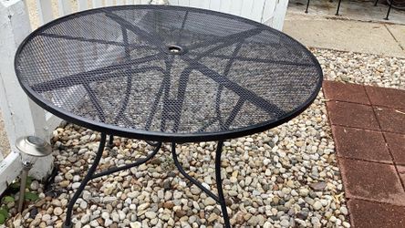 Outdoor metal table