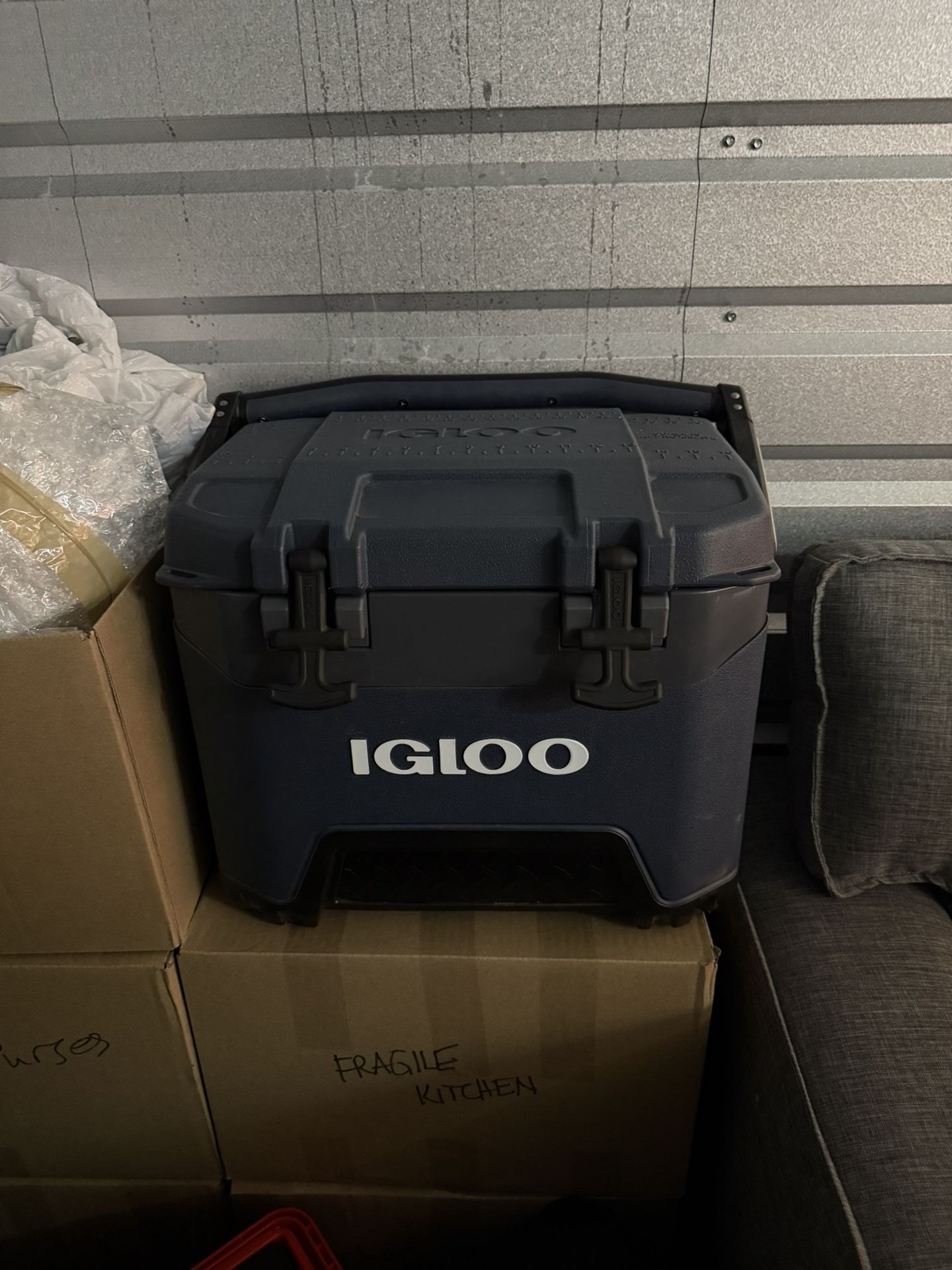 Igloo Heavy Duty 25 QT BMX Hard Cooler