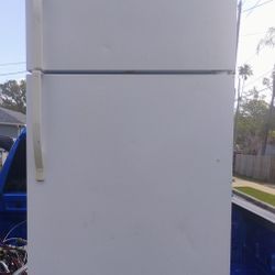 Kenmore refrigerator/freezer