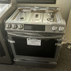 SAMSUNG SLIDE IN GAS RANGE 30”