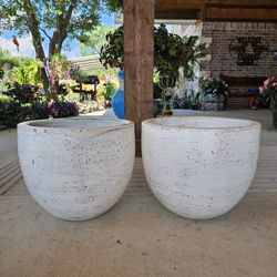 White Cup Shape Clay Pots . (Planters) Plants, Pottery, Talavera $65 cada una.