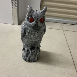 Guard Owl Statue 