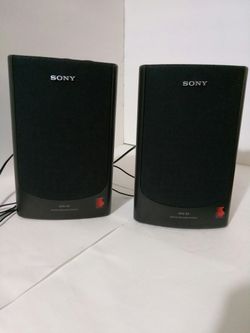 SONY SPEAKERS ELECTRIC OR BATTERY. READ DETAILS