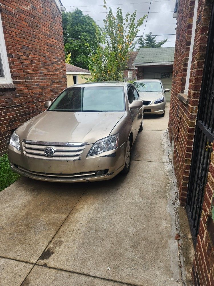 2005 Toyota Avalon