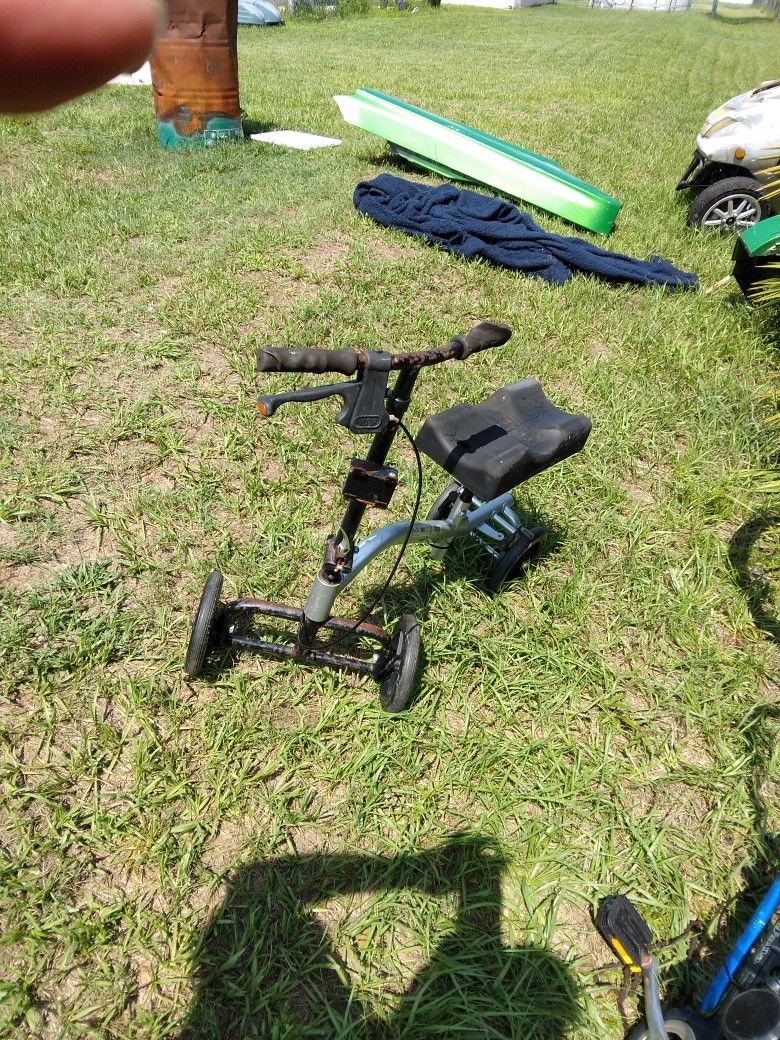 Knee Scooter,make Offer for Sale in FL OfferUp