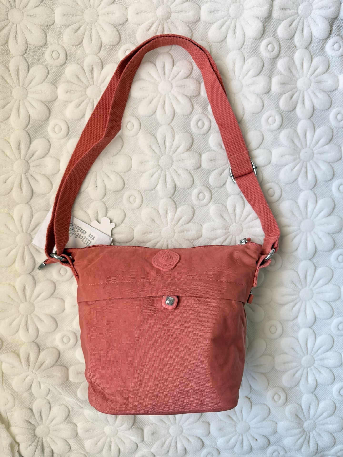 Lightweight Water-Resistant Crossbody Bucket Bag - Multi-Pocket Mini Messenger