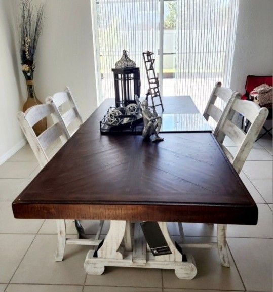 Dining Room table & Chairs $425
