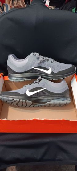 NIKE AIR MAX