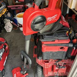 Milwaukee Cordless Vacum