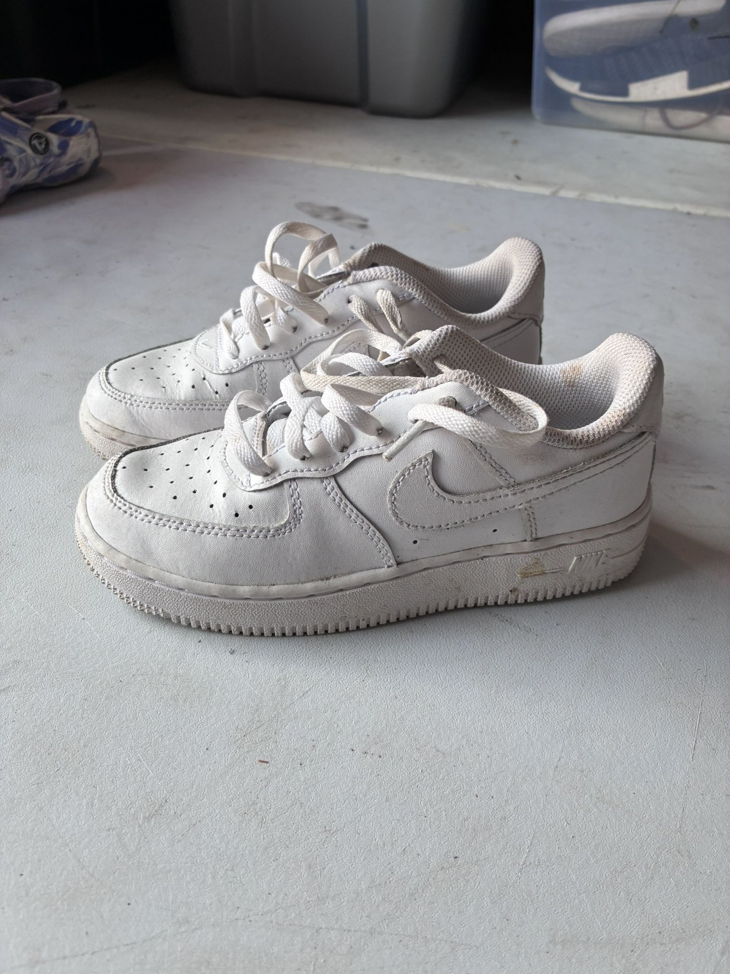 Sneakers Shoes Size 13.5c Kids $10