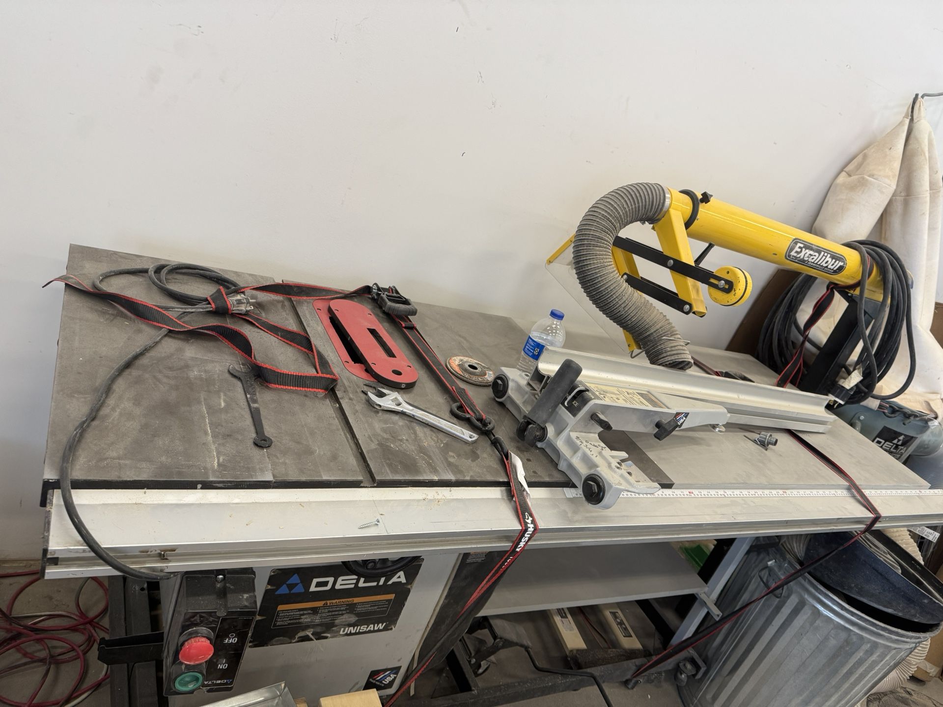 Delta table saw and Dust Collection