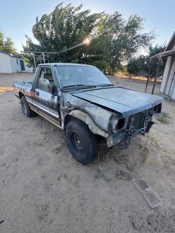 1987 Dodge D 50/mighty max for parts