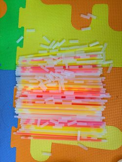 Glow Bracelet Lightstick Set 100 Pack