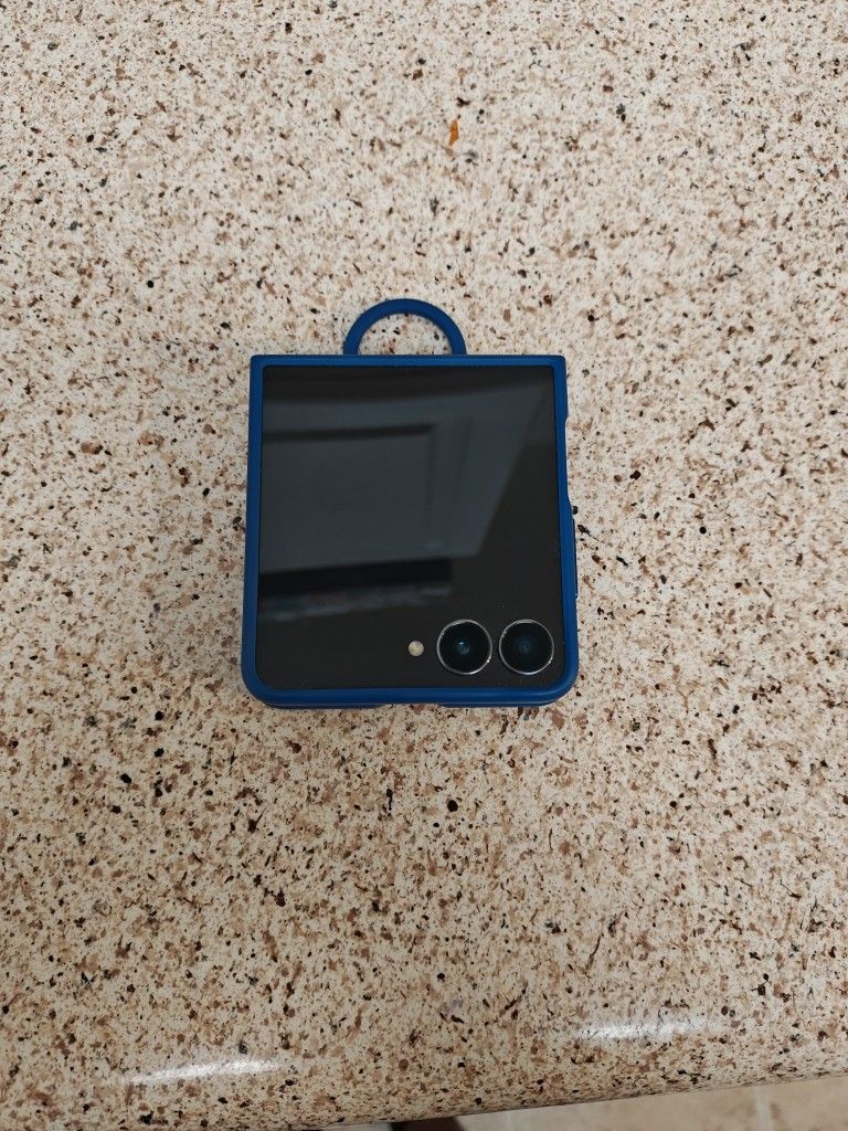 Samsung Galaxy Z Flip7