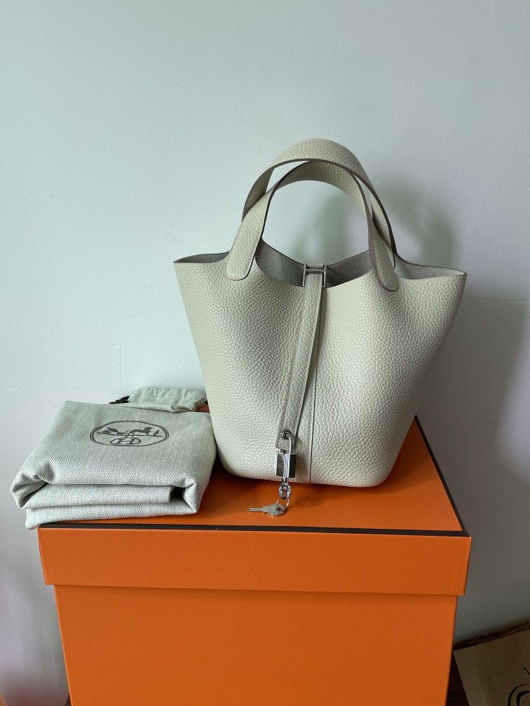 Autnentic Hermes Taurillon Clemence Picotin Lock 18 Beton Handbag