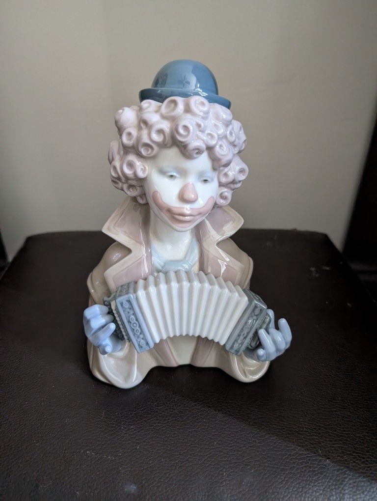 Lladro Fine Melody Clown