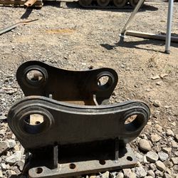 Trackhoe Excavator Pin Mounting Plate