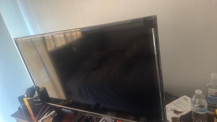 Amazon Fire TV 40” 2-Series – Smart TV – Excellent Condition