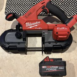 Bandsaw With Large Battery (New Model)