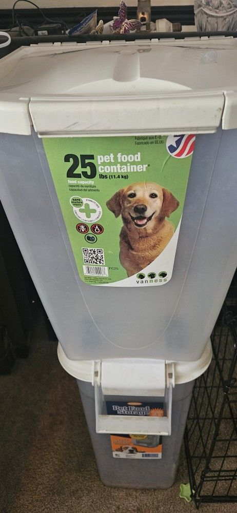 Pet Food Container