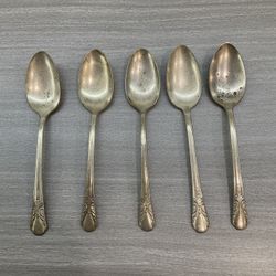VINTAGE 5 SILVER PLATE TEASPOONS WILLIAM ROGERS MFG CO 