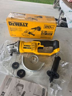 🔥$100 PRICE IS FIRM🔥 DEWALT 20V MAX Cordless 4.5 in. - 5 in. Angle Grinder (Tool Only)