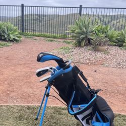 Youth Age 5-8 Right Handed Golf Club Set 